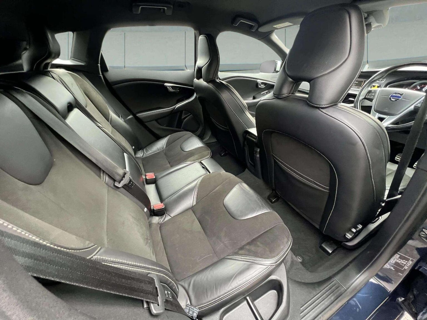 Used Volvo V40 2014 for sale - 76566633: Photo 32