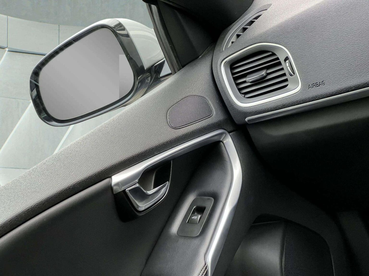 Used Volvo V40 2014 for sale - 76566633: Photo 38