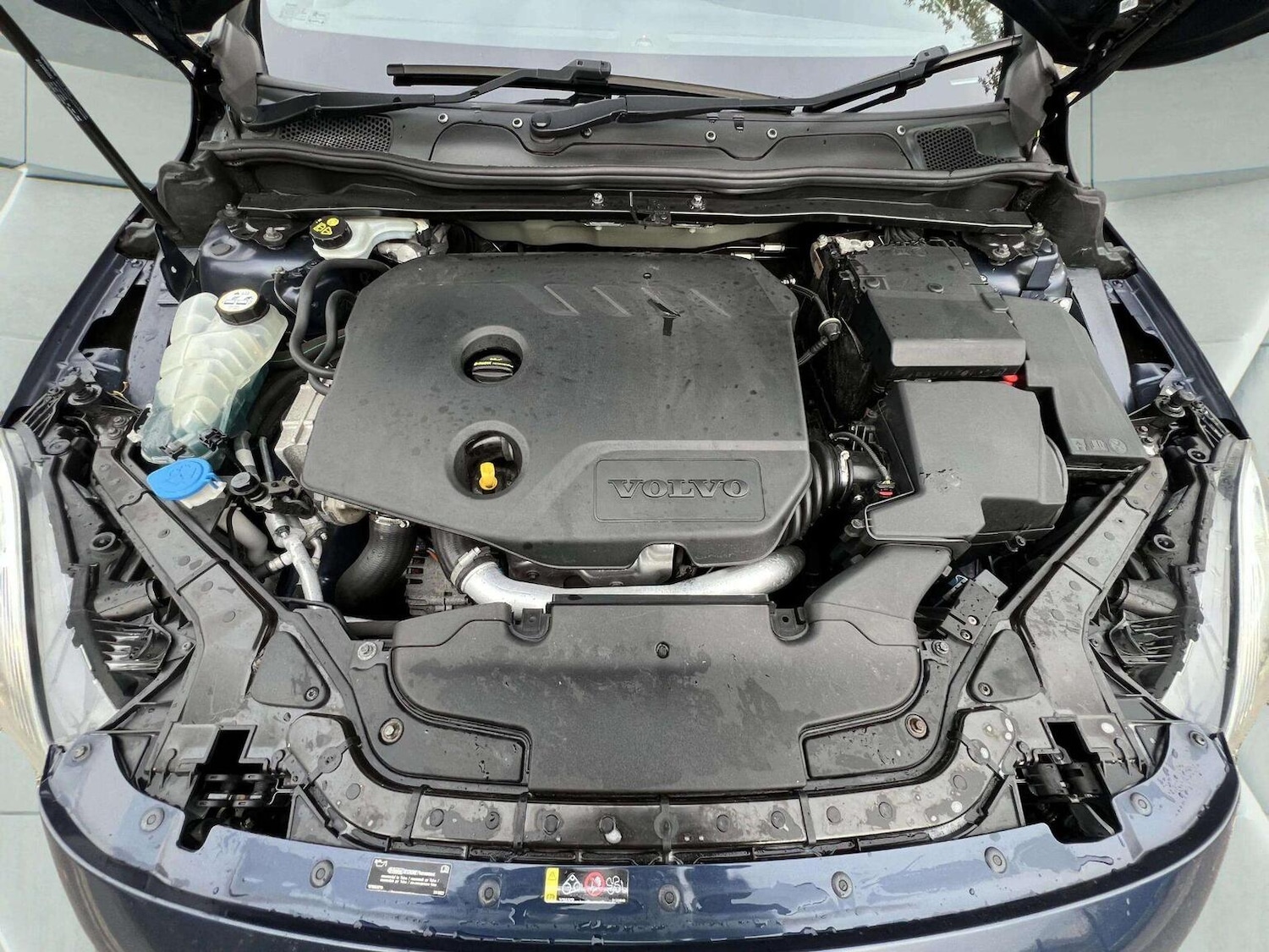 Used Volvo V40 2014 for sale - 76566633: Photo 46