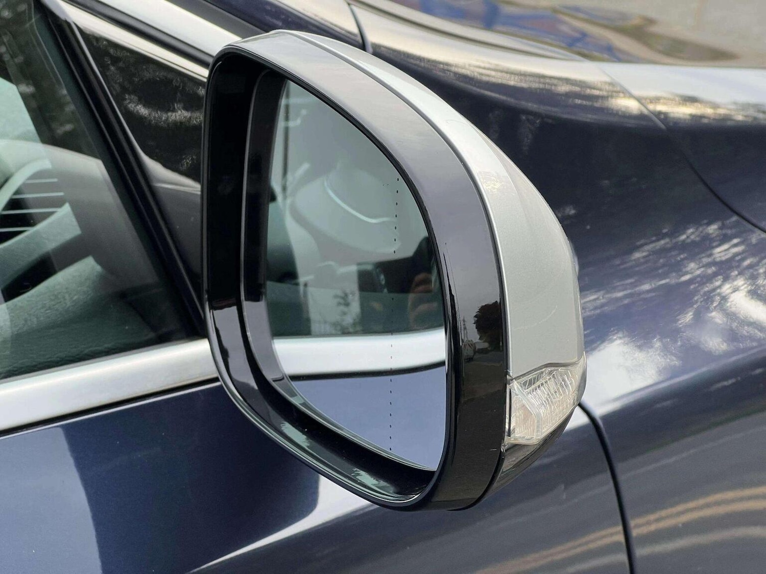 Used Volvo V40 2014 for sale - 76566633: Photo 50