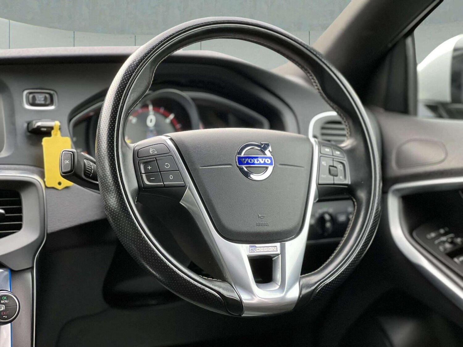 Used Volvo V40 2014 for sale - 76566633: Photo 52