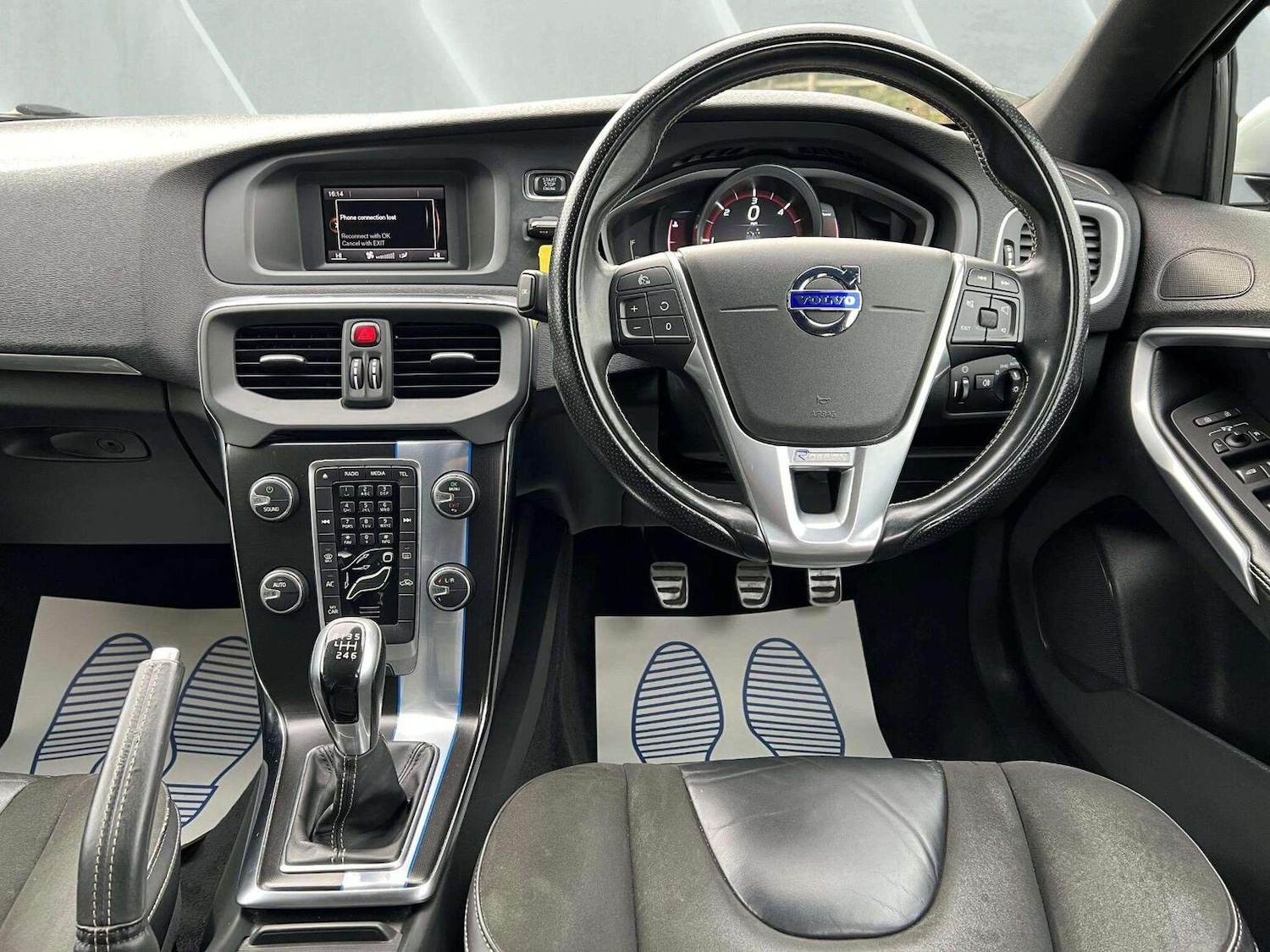 Used Volvo V40 2014 for sale - 76566633: Photo 59