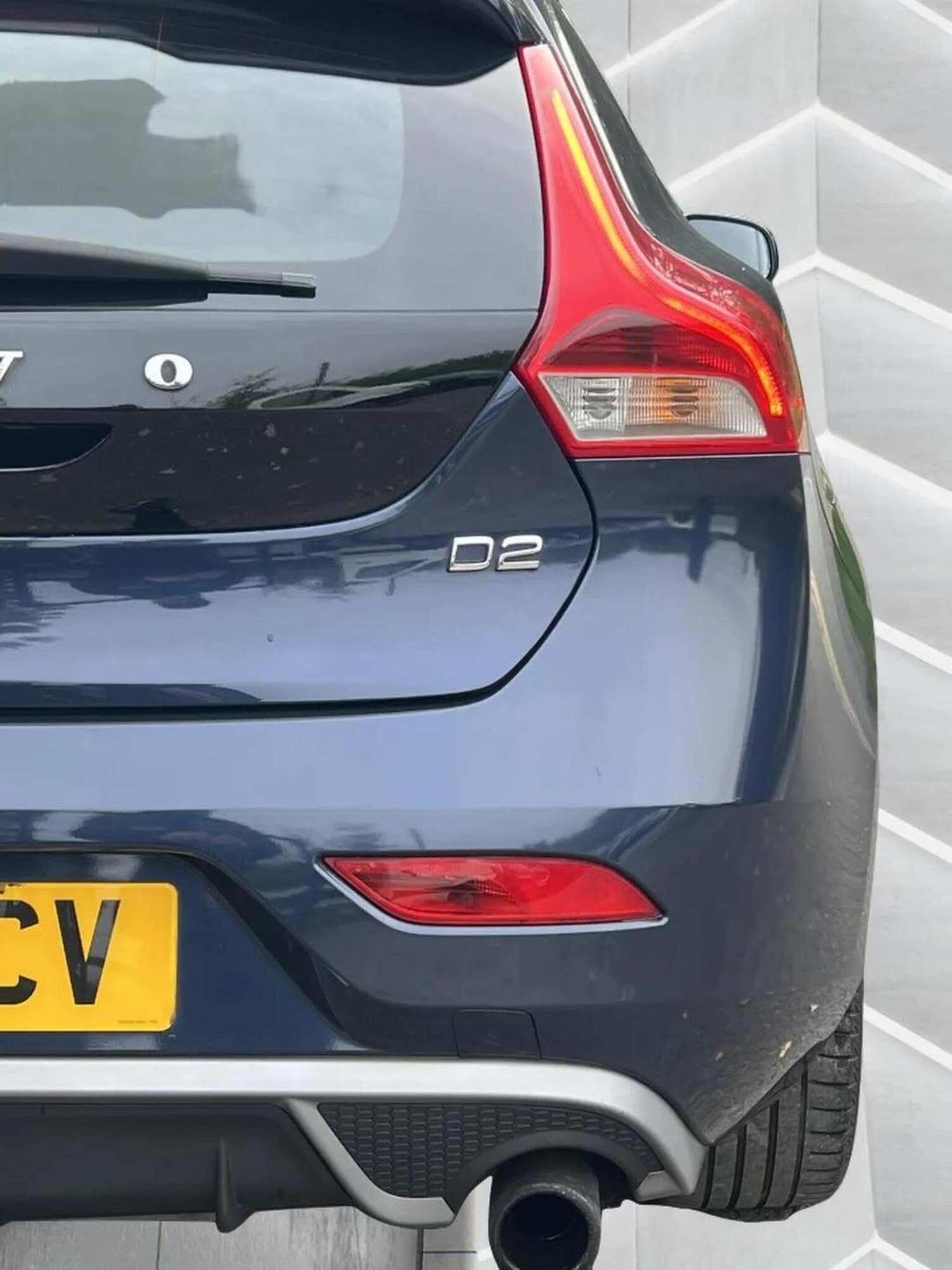 Used Volvo V40 2014 for sale - 76566633: Photo 63