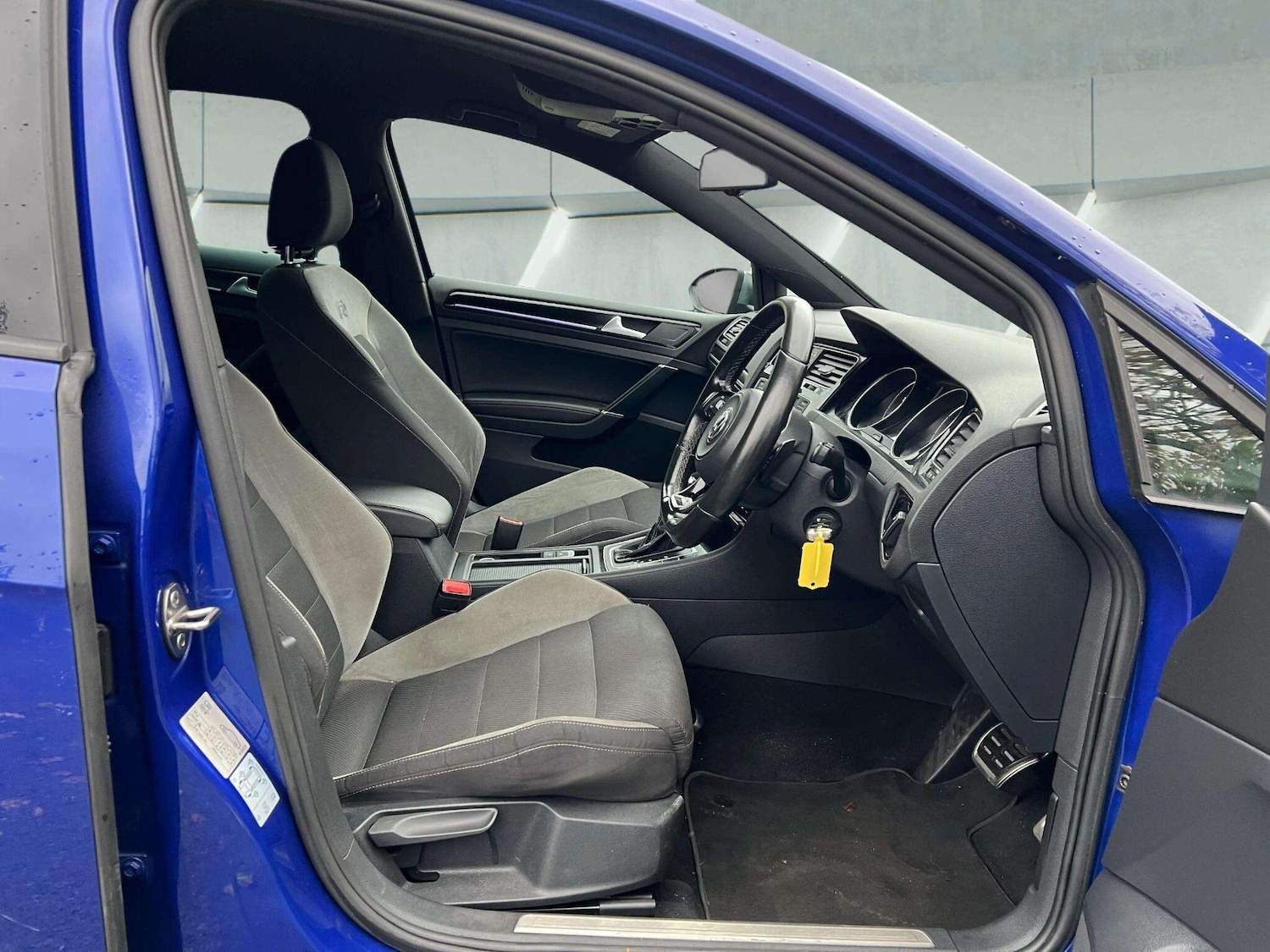 Used Volkswagen Golf 2016 for sale - 76598480: Photo 24