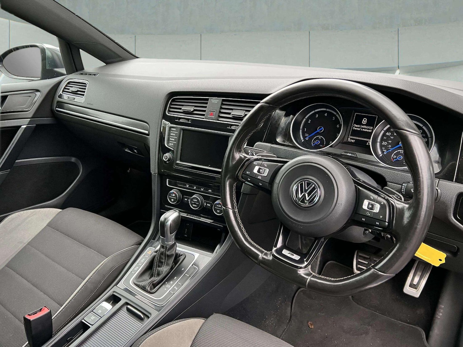 Used Volkswagen Golf 2016 for sale - 76598480: Photo 28