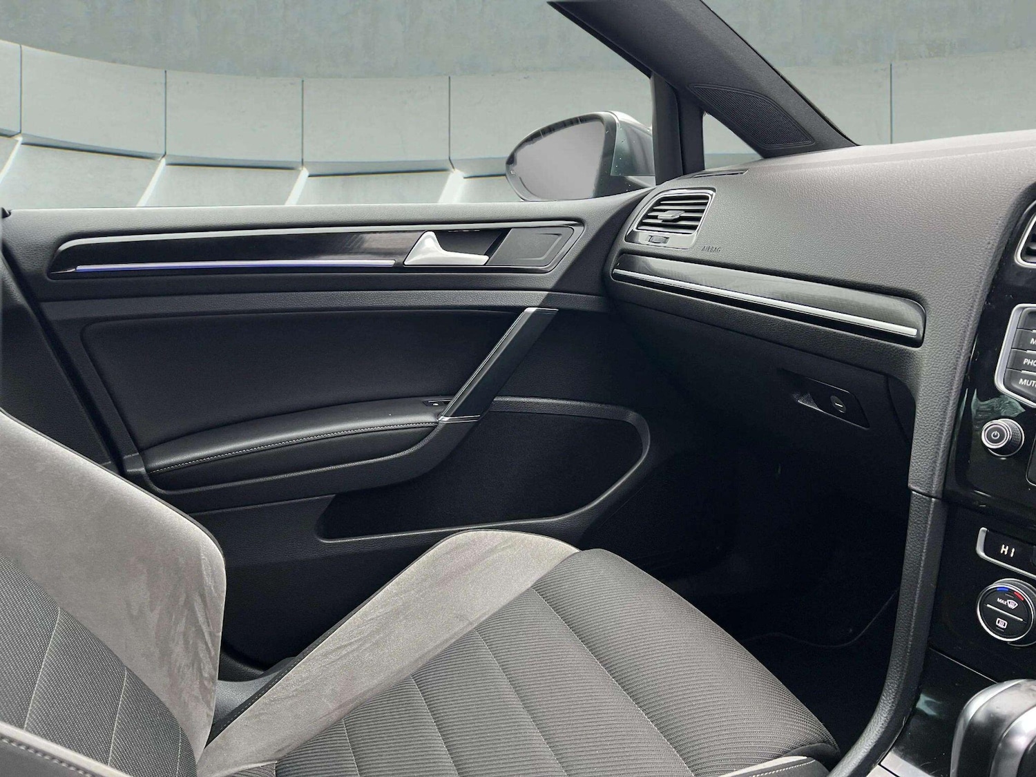 Used Volkswagen Golf 2016 for sale - 76598480: Photo 40