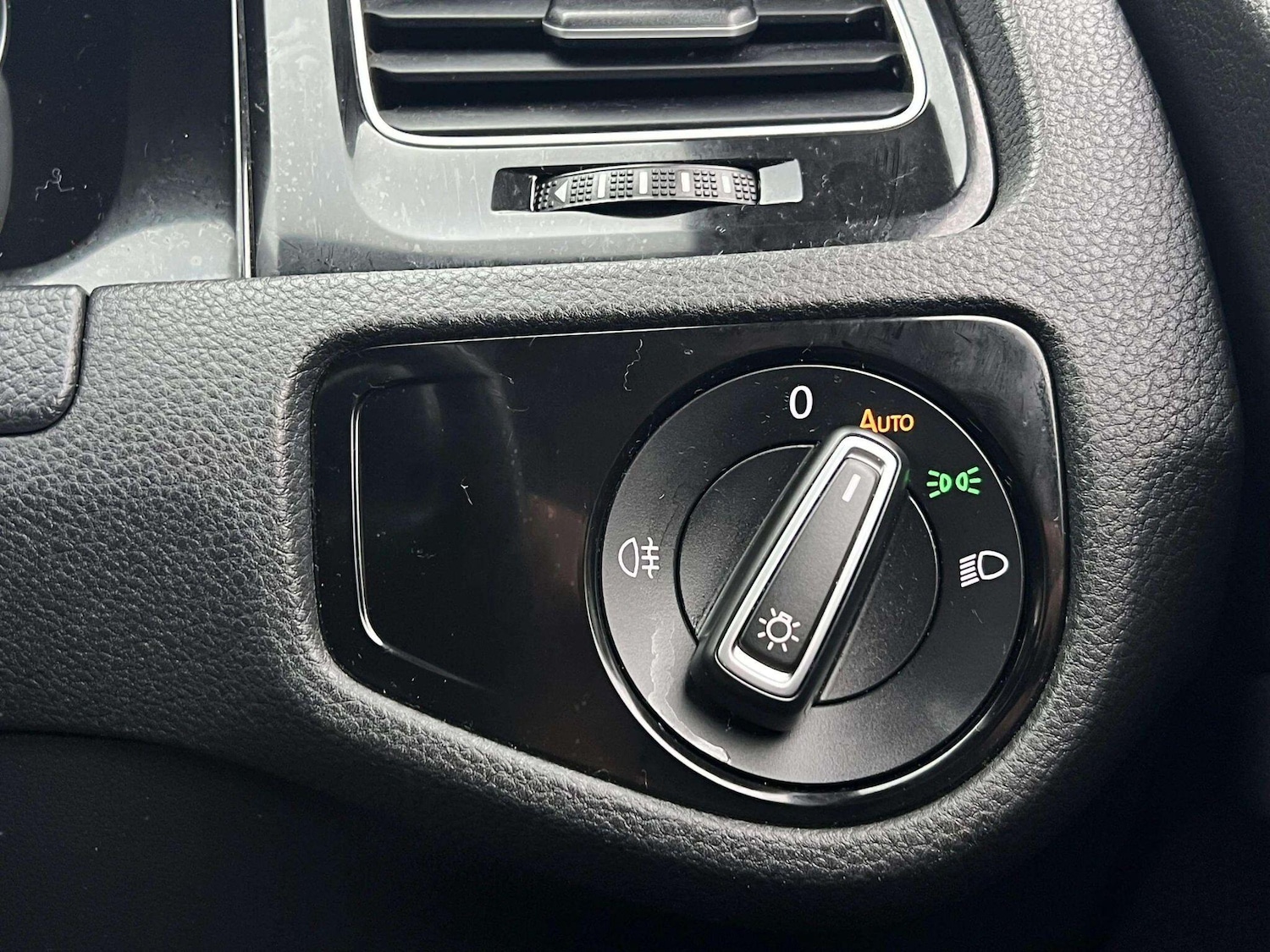 Used Volkswagen Golf 2016 for sale - 76598480: Photo 43