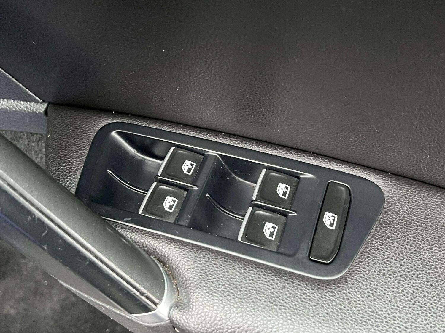 Used Volkswagen Golf 2016 for sale - 76598480: Photo 45