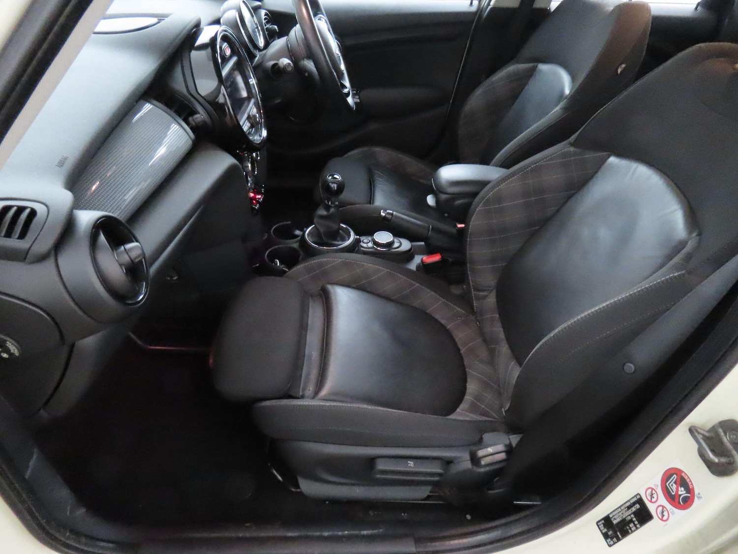 Used MINI Hatch 2015 for sale - 77120350: Photo 12