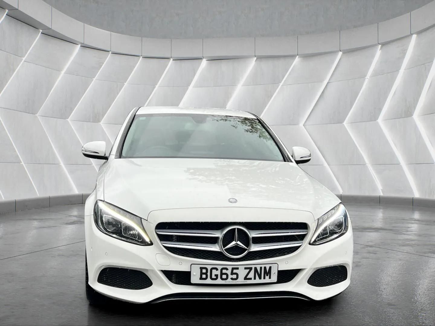 Used Mercedes-Benz C Class 2015 for sale - 76598484: Photo 2