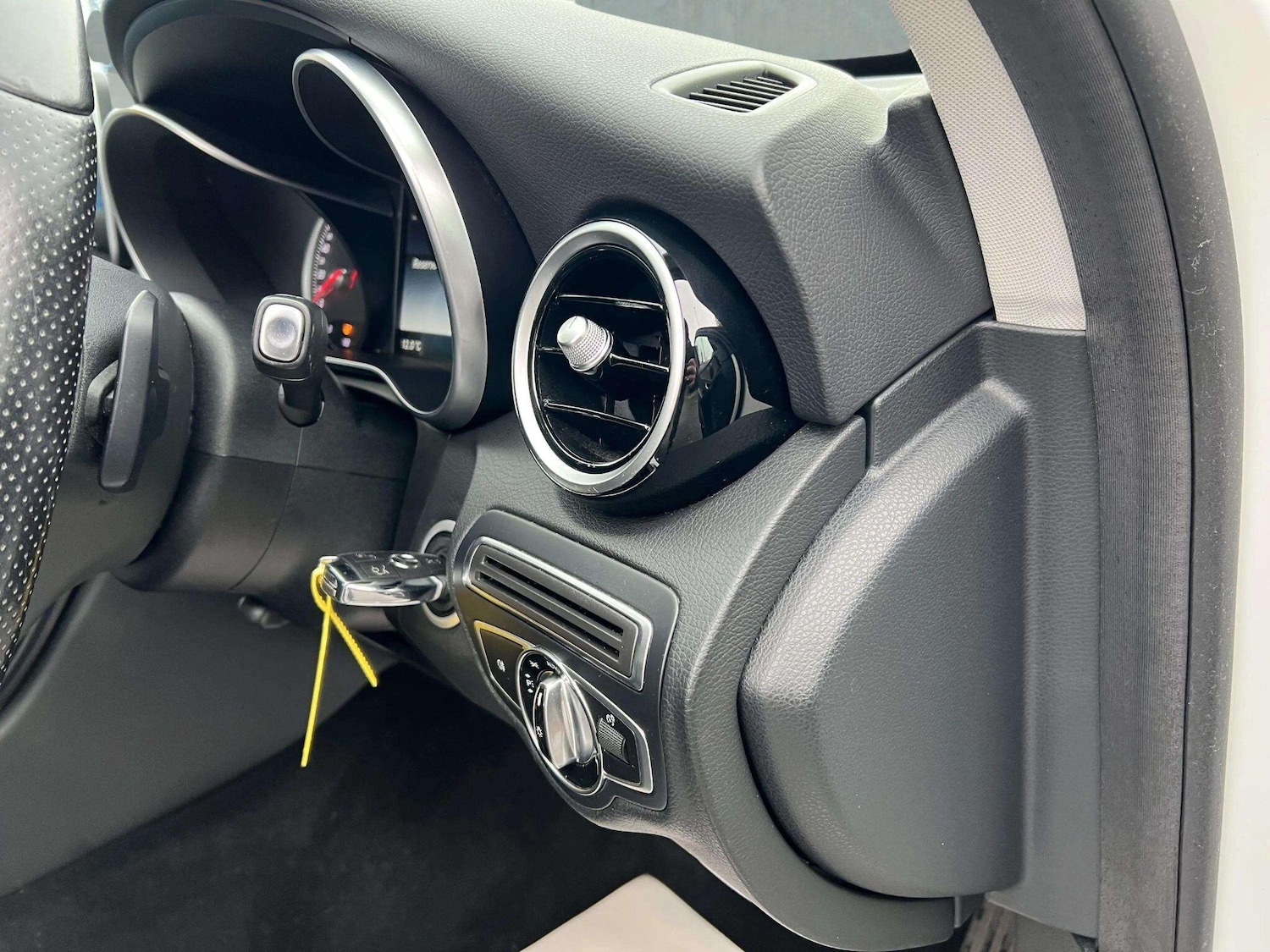 Used Mercedes-Benz C Class 2015 for sale - 76598484: Photo 21