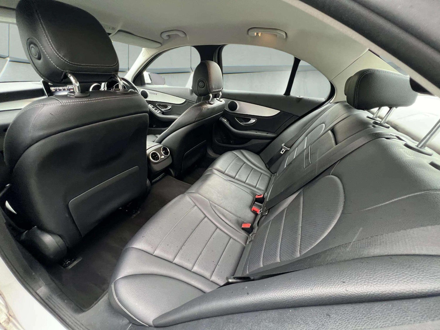 Used Mercedes-Benz C Class 2015 for sale - 76598484: Photo 30