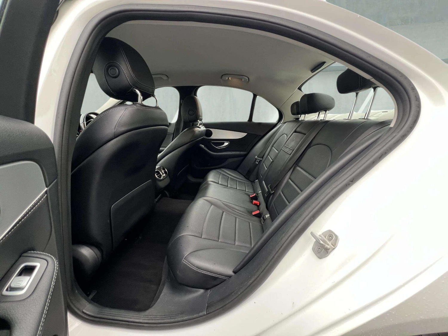 Used Mercedes-Benz C Class 2015 for sale - 76598484: Photo 31