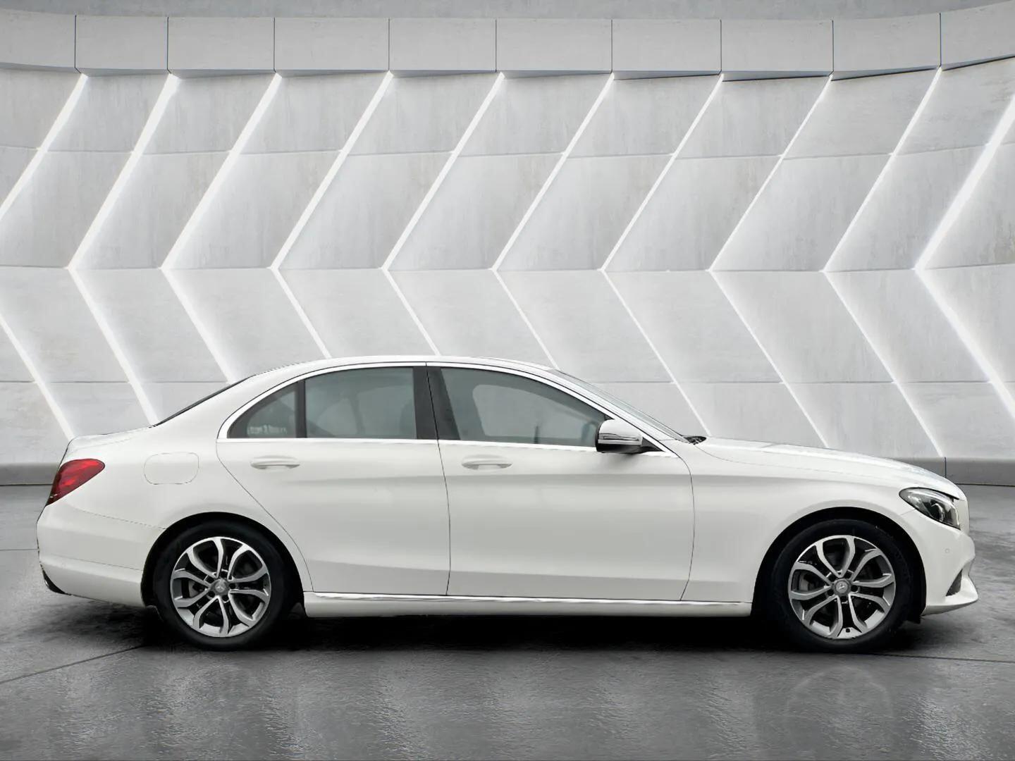 Used Mercedes-Benz C Class 2015 for sale - 76598484: Photo 5