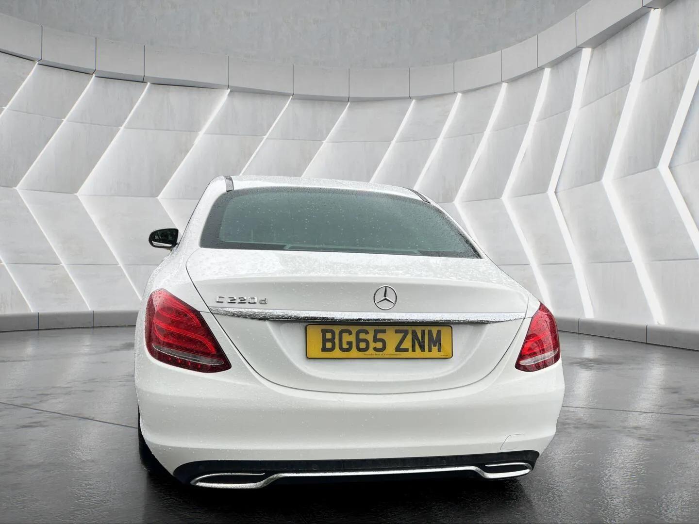 Used Mercedes-Benz C Class 2015 for sale - 76598484: Photo 9