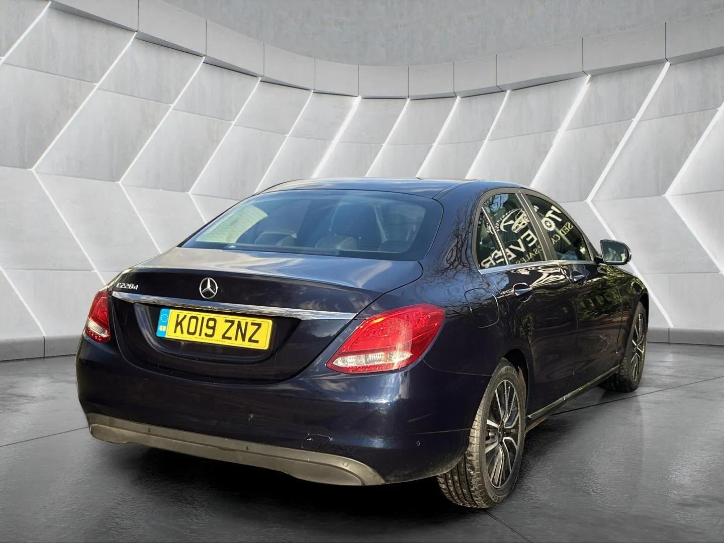 Used Mercedes-Benz C Class 2019 for sale - 76728158: Photo 14