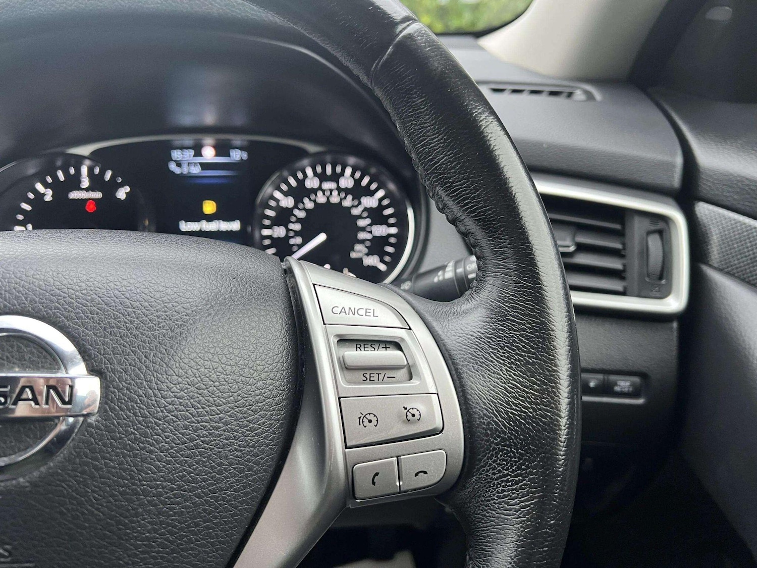 Used Nissan X-Trail 2016 for sale - 76598482: Photo 31