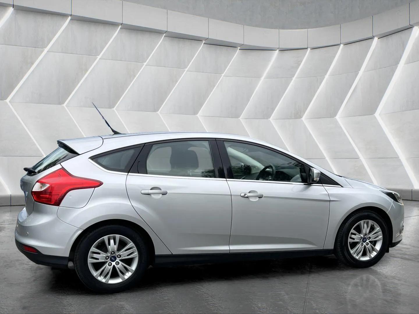 Used Ford Focus 2014 for sale - 76598483: Photo 5