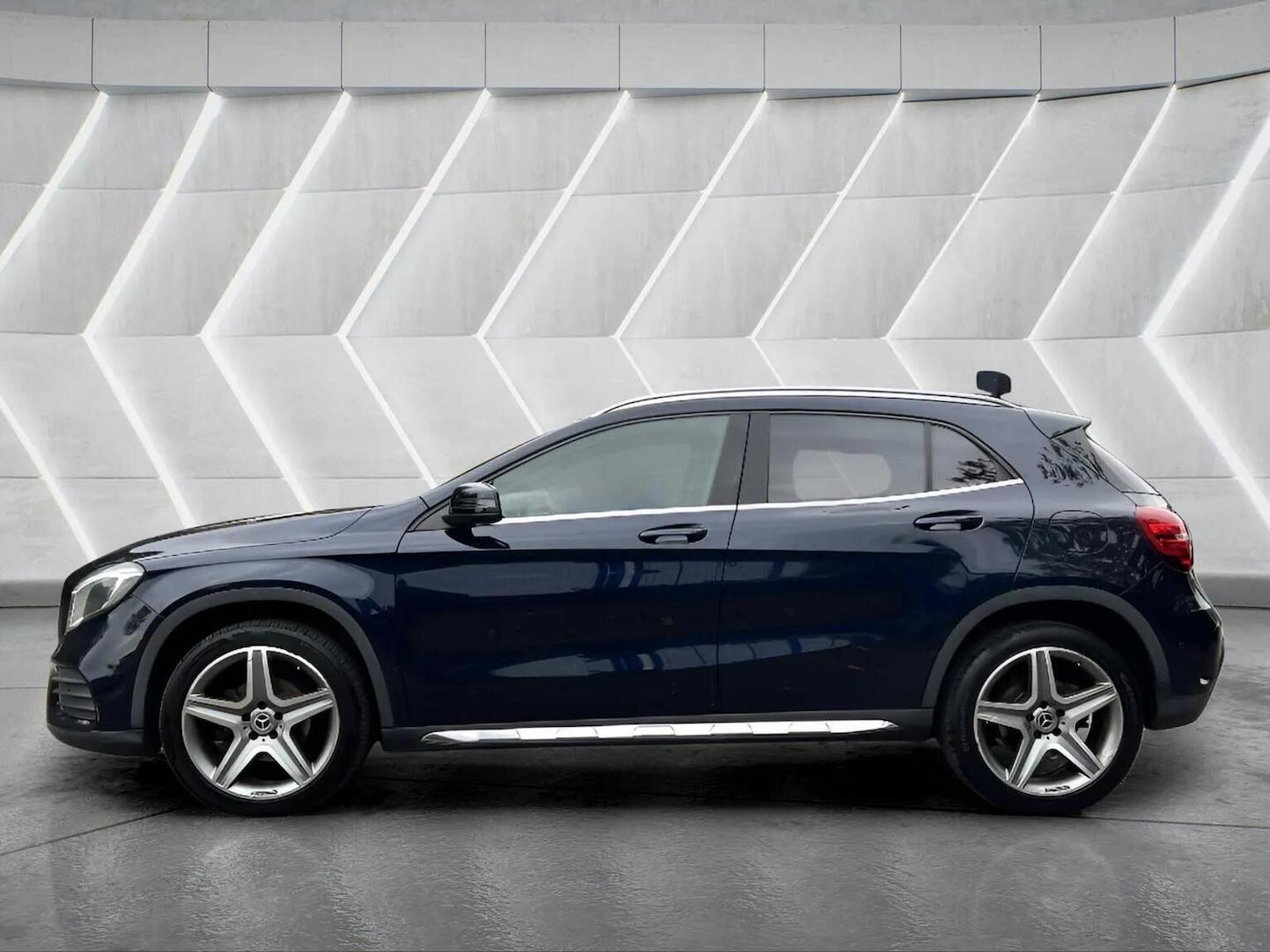 Used Mercedes-Benz GLA 2018 for sale - 76566627: Photo 11