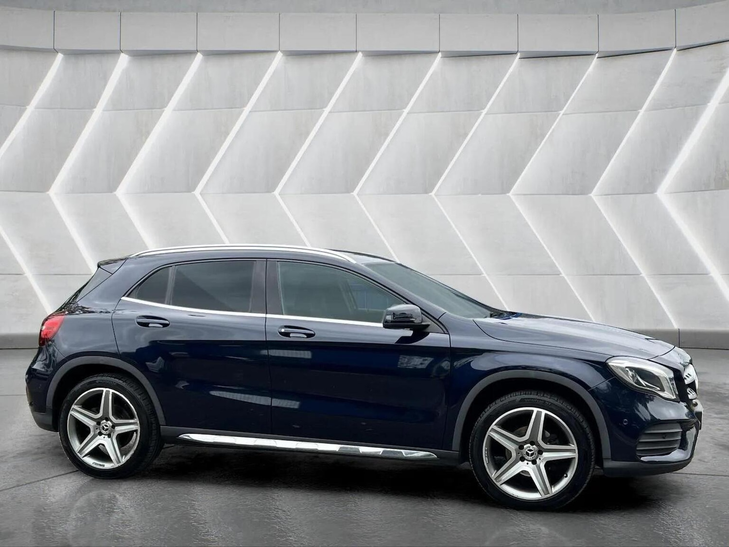 Used Mercedes-Benz GLA 2018 for sale - 76566627: Photo 4