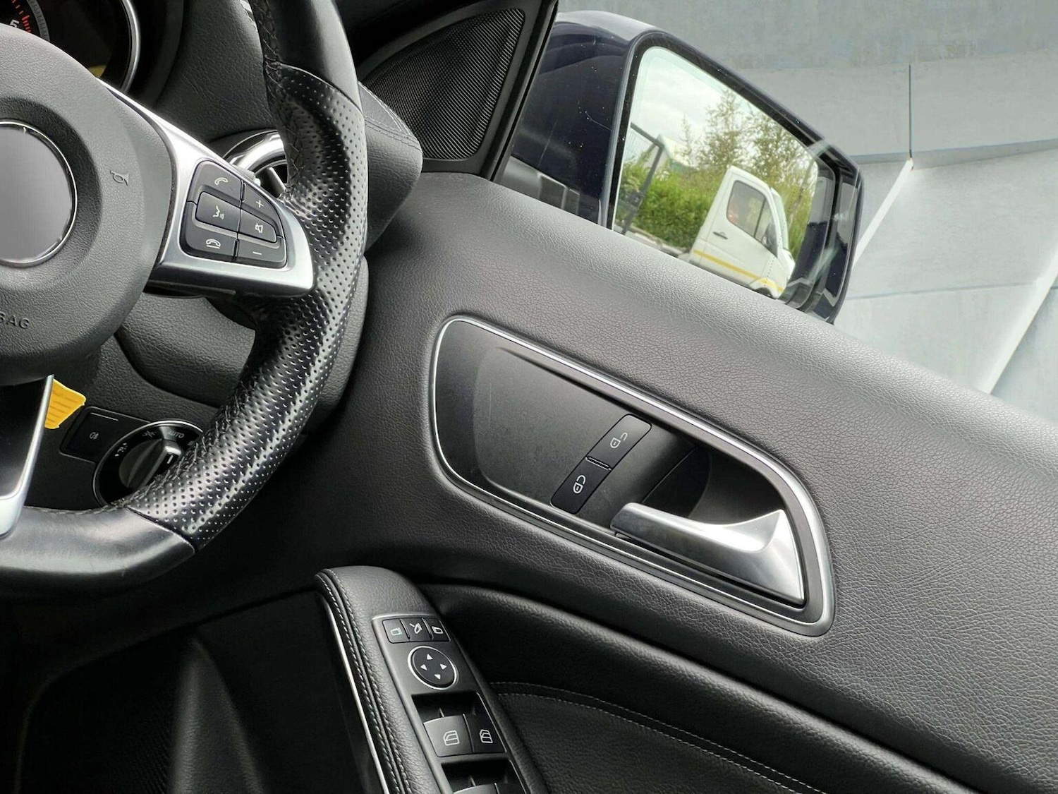 Used Mercedes-Benz GLA 2018 for sale - 76566627: Photo 65