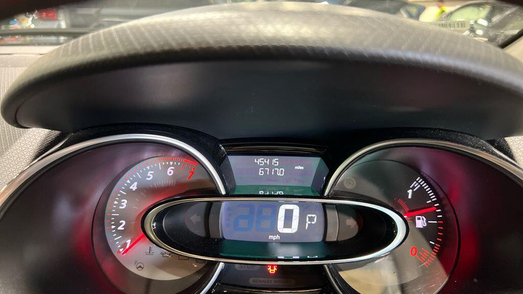 Used Renault Clio 2017 for sale - 76715365: Photo 10