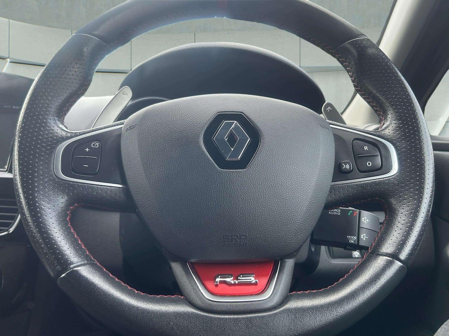 Used Renault Clio 2017 for sale - 76715365: Photo 22