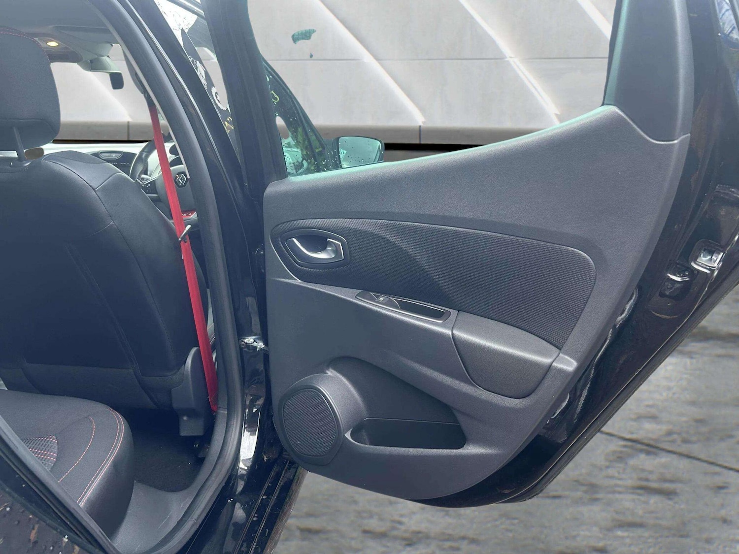 Used Renault Clio 2017 for sale - 76715365: Photo 36