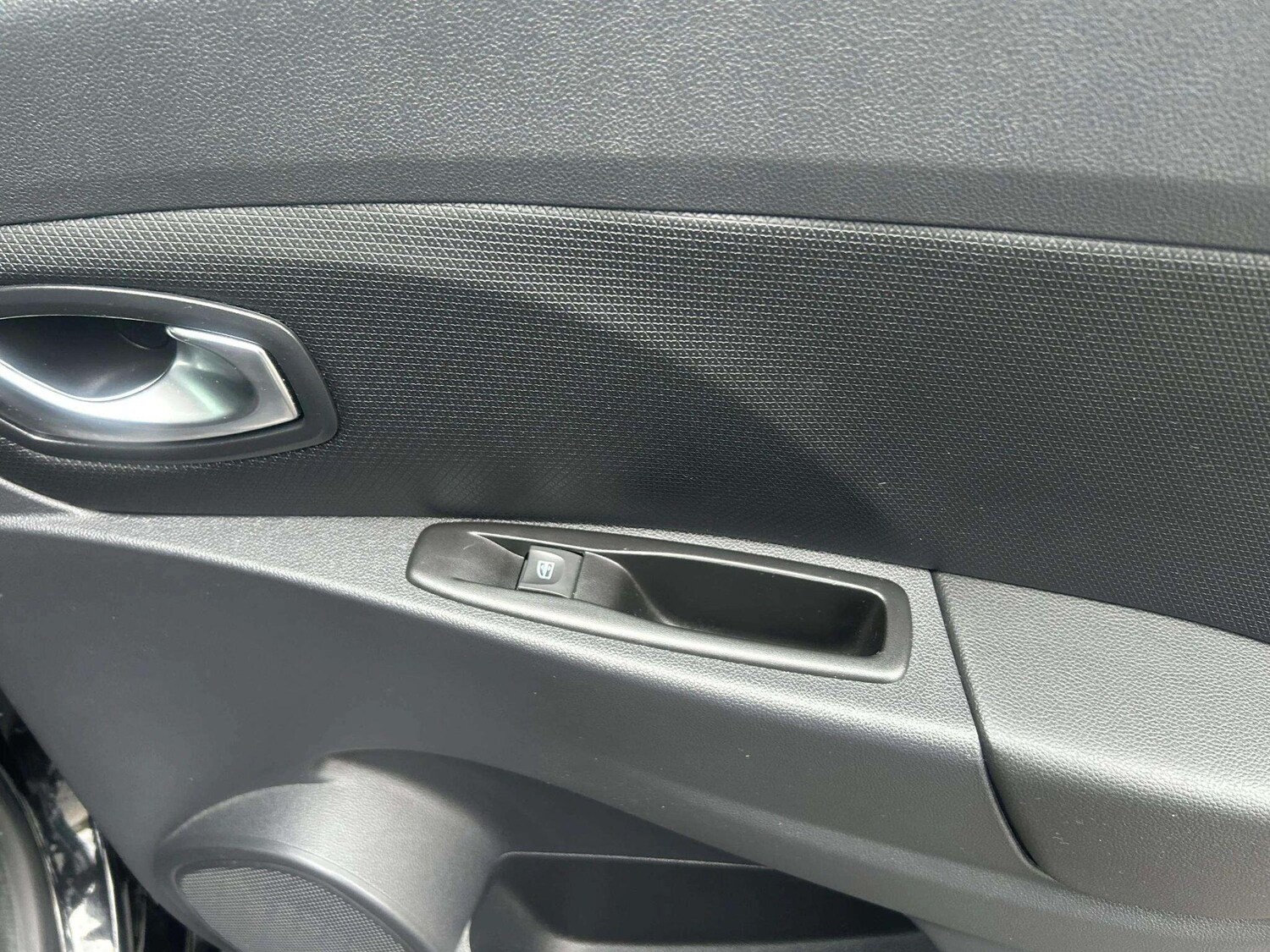 Used Renault Clio 2017 for sale - 76715365: Photo 39