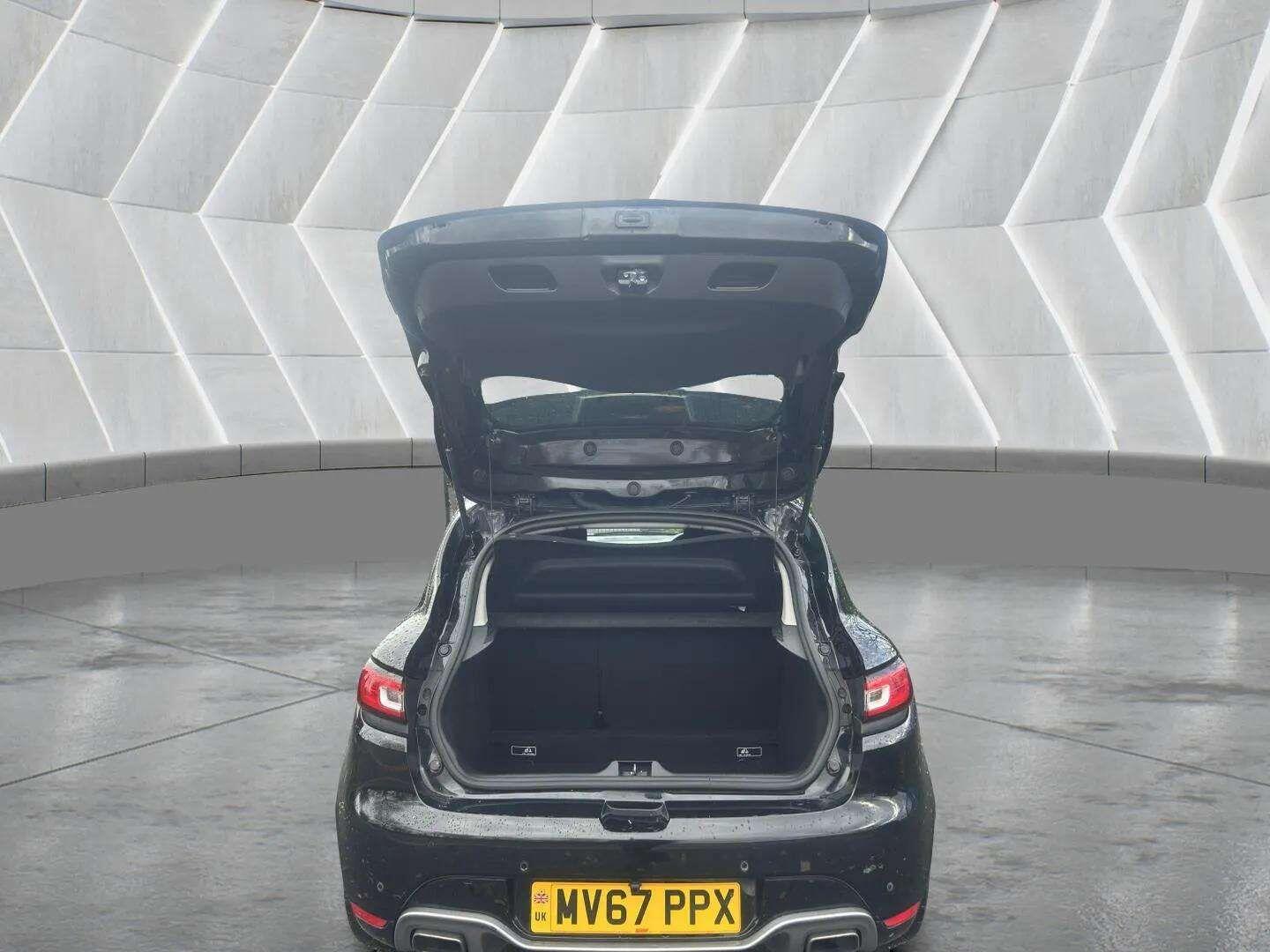 Used Renault Clio 2017 for sale - 76715365: Photo 43