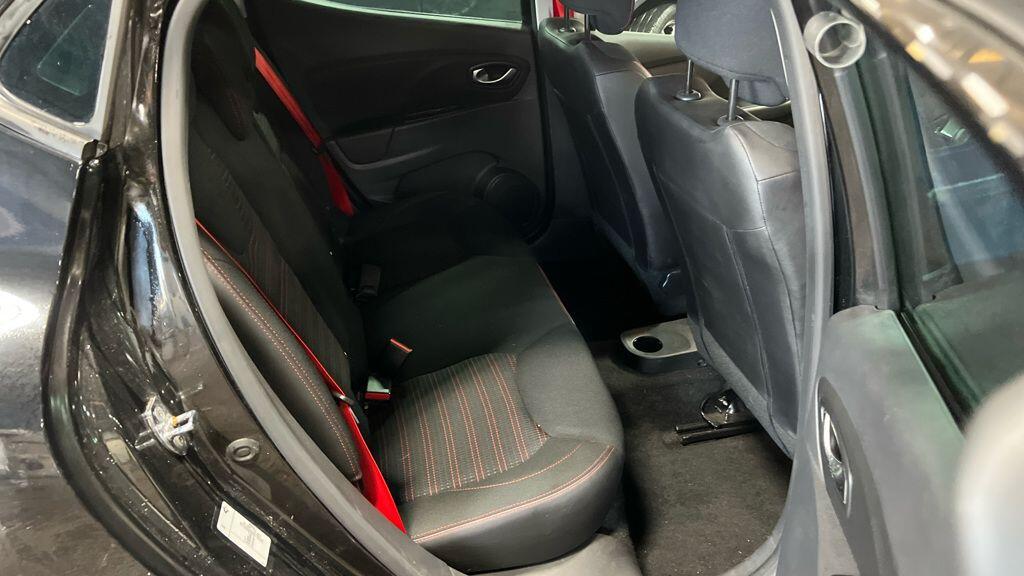 Used Renault Clio 2017 for sale - 76715365: Photo 8