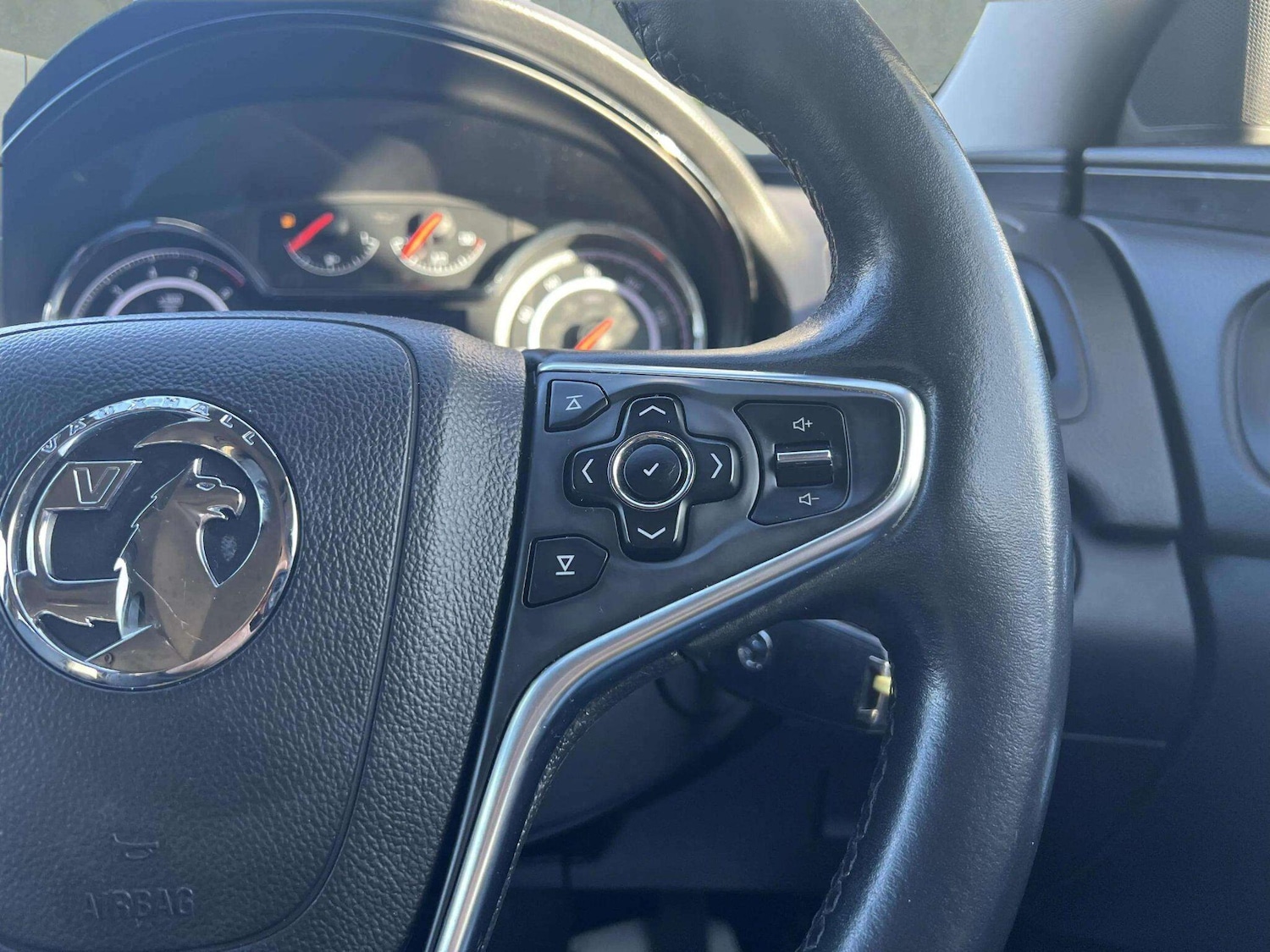 Used Vauxhall Insignia 2015 for sale - 76689178: Photo 26