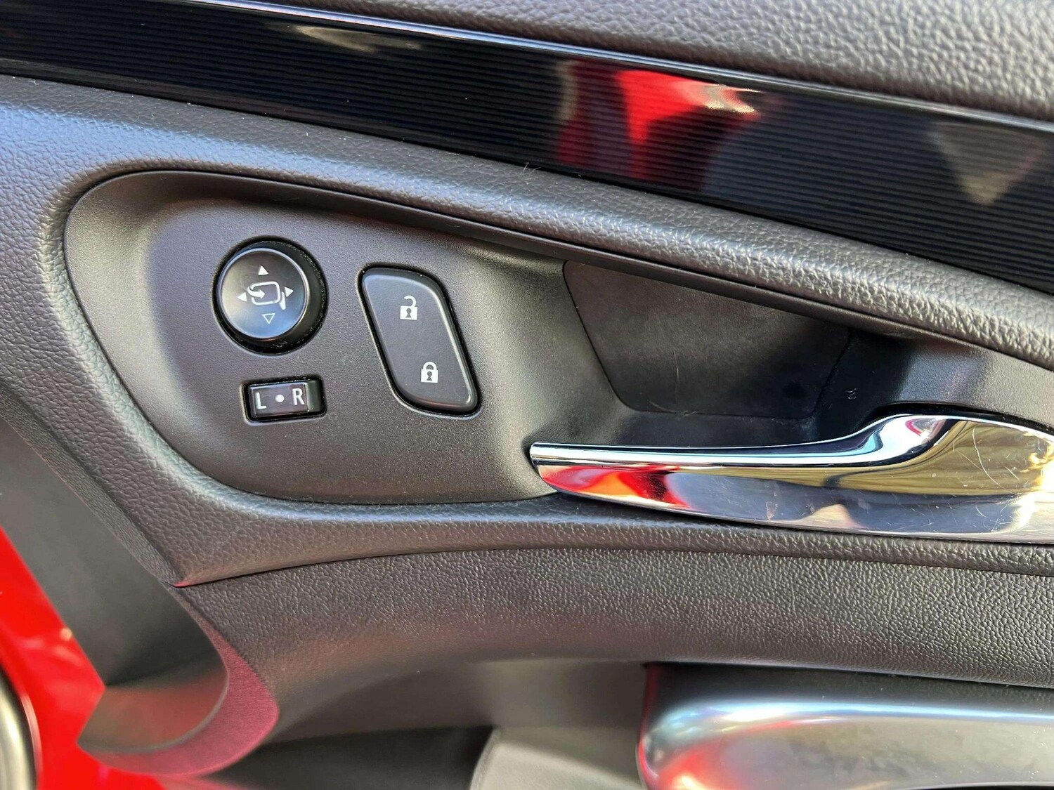 Used Vauxhall Insignia 2015 for sale - 76689178: Photo 41