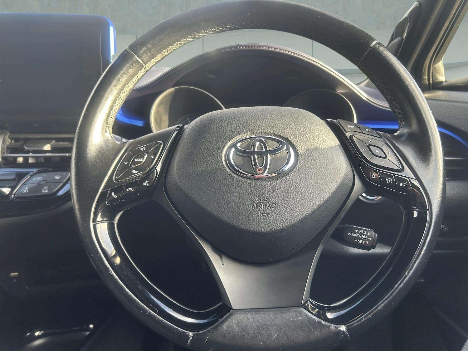 Used Toyota C-HR 2018 for sale - 76688815: Photo 24