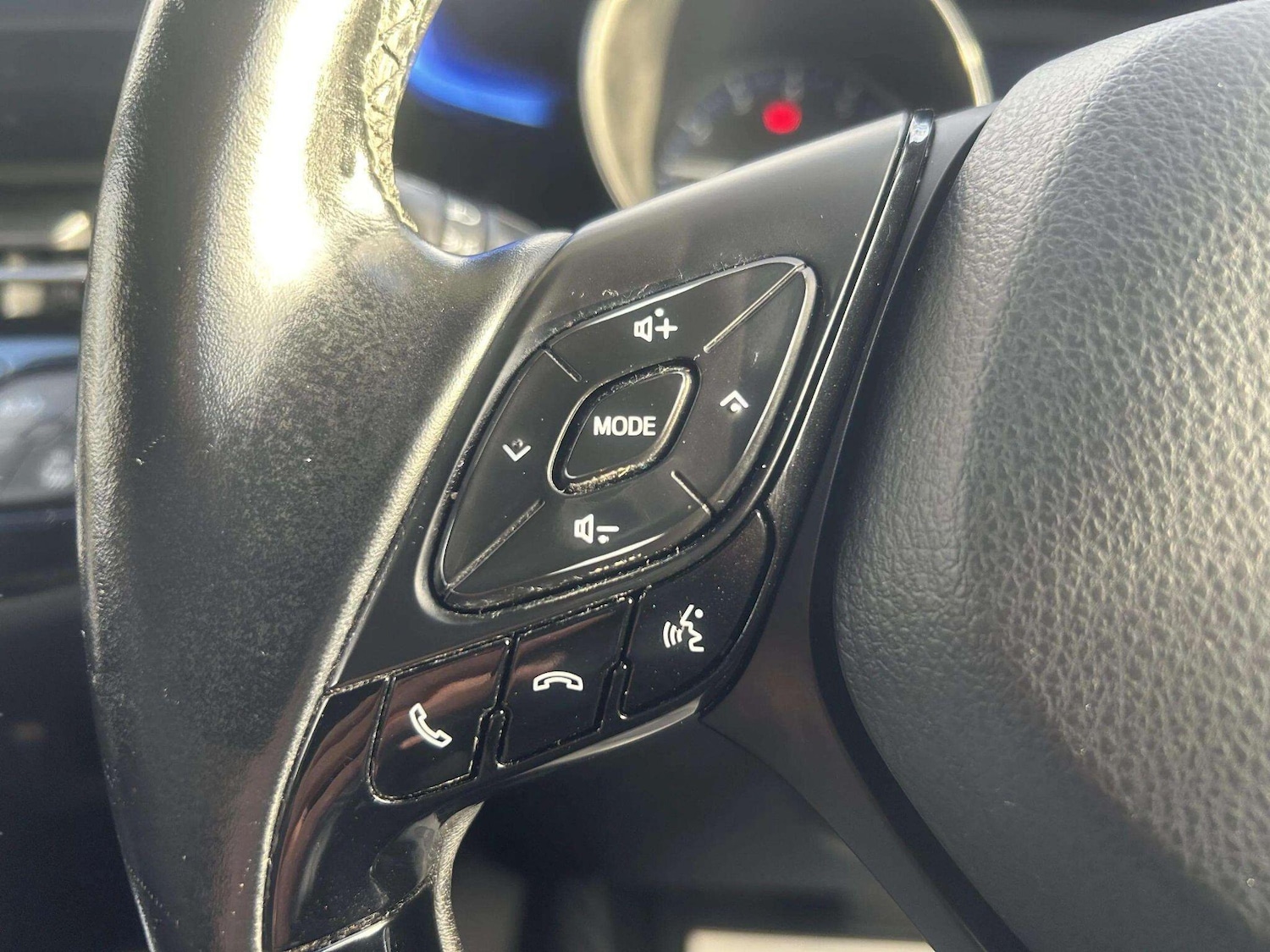 Used Toyota C-HR 2018 for sale - 76688815: Photo 26