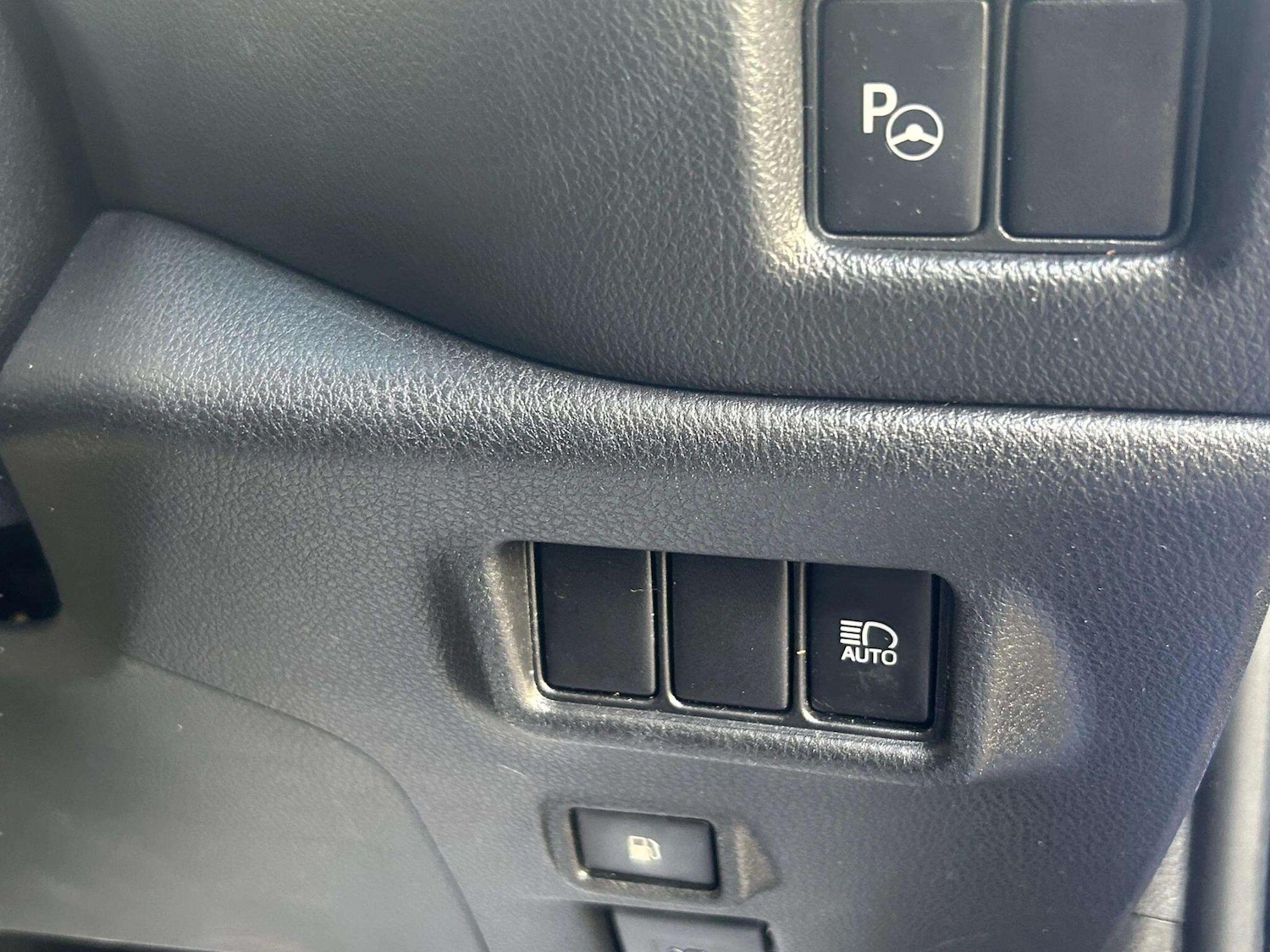 Used Toyota C-HR 2018 for sale - 76688815: Photo 37