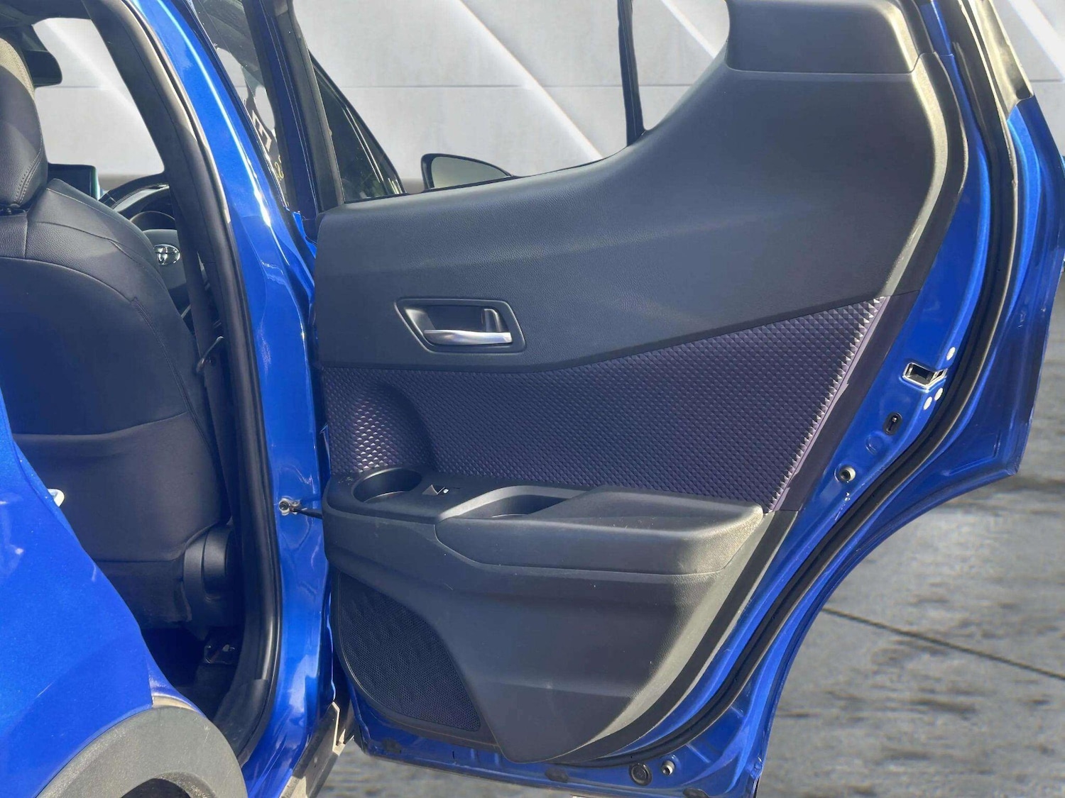 Used Toyota C-HR 2018 for sale - 76688815: Photo 39