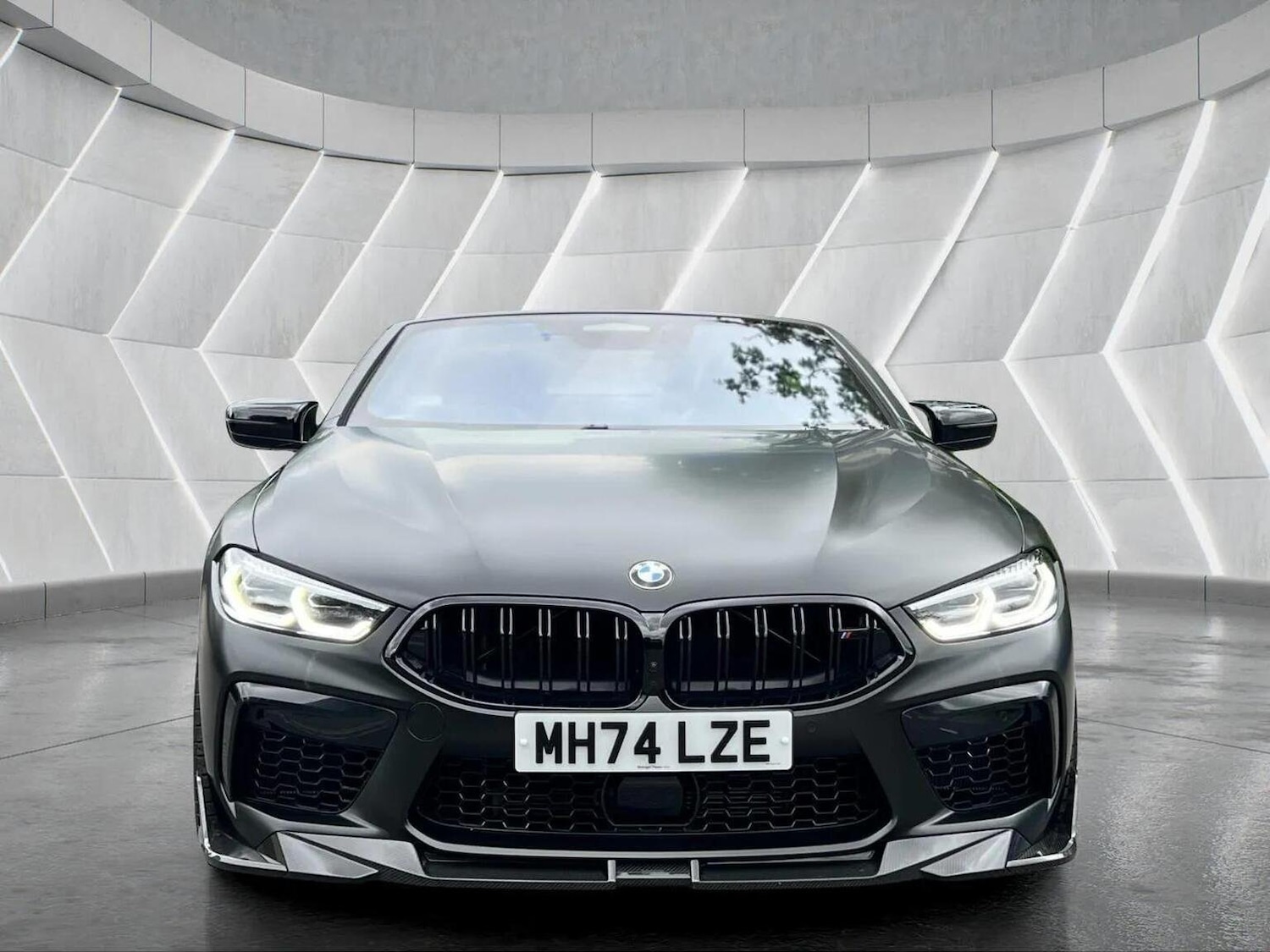 Used BMW M8 2025 for sale - 76566650: Photo 2