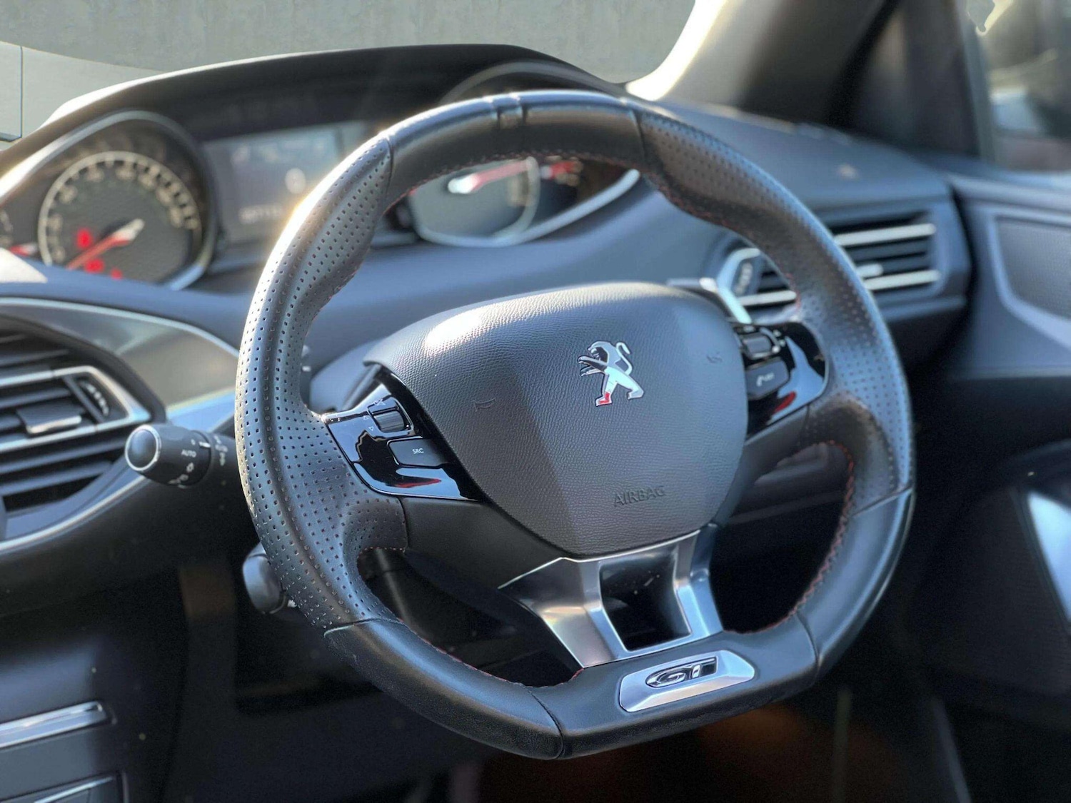 Used Peugeot 308 2017 for sale - 76598471: Photo 15