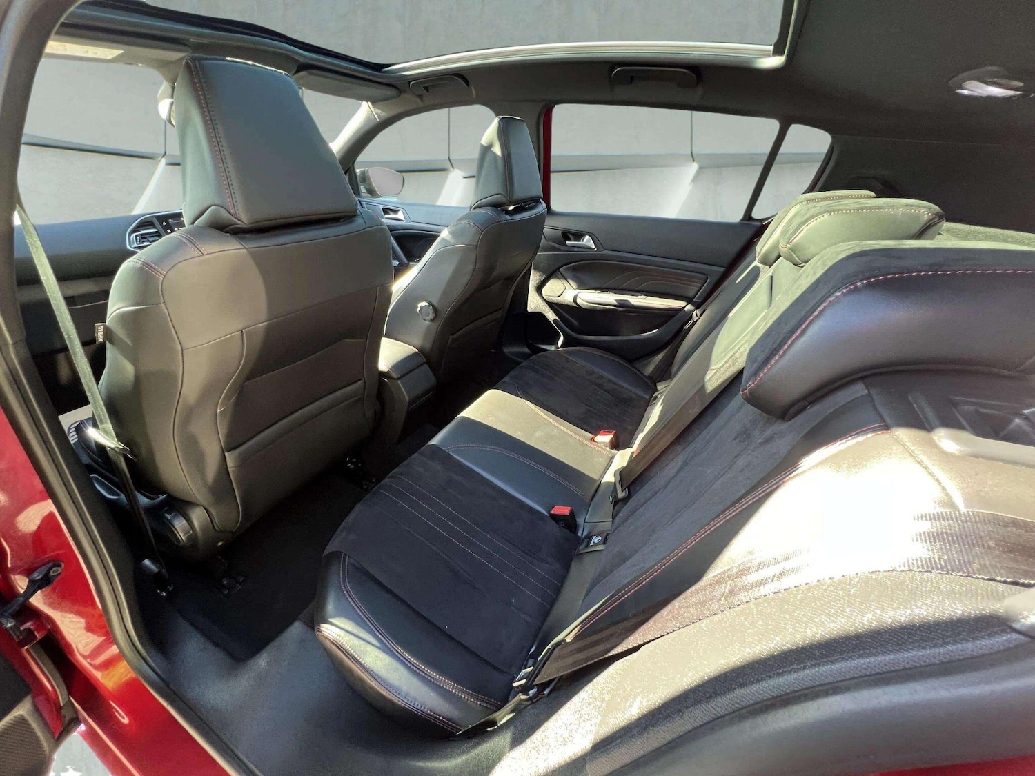 Used Peugeot 308 2017 for sale - 76598471: Photo 32