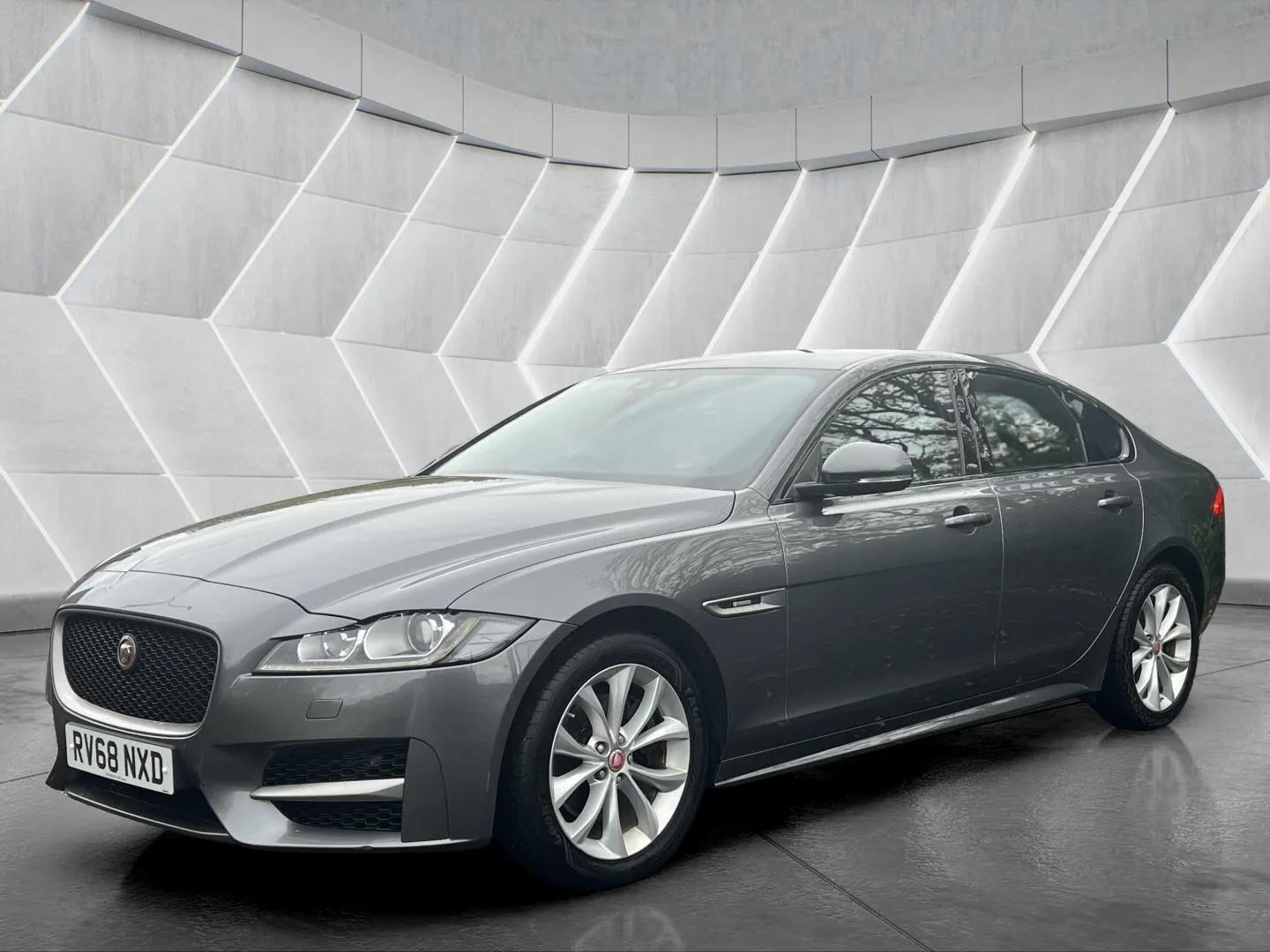 Used Jaguar XF 2018 for sale - 76598470: Photo 11
