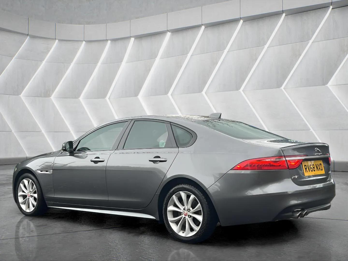 Used Jaguar XF 2018 for sale - 76598470: Photo 13