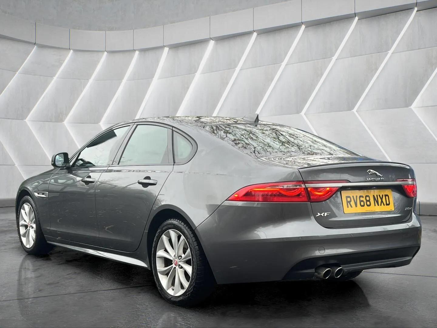 Used Jaguar XF 2018 for sale - 76598470: Photo 14