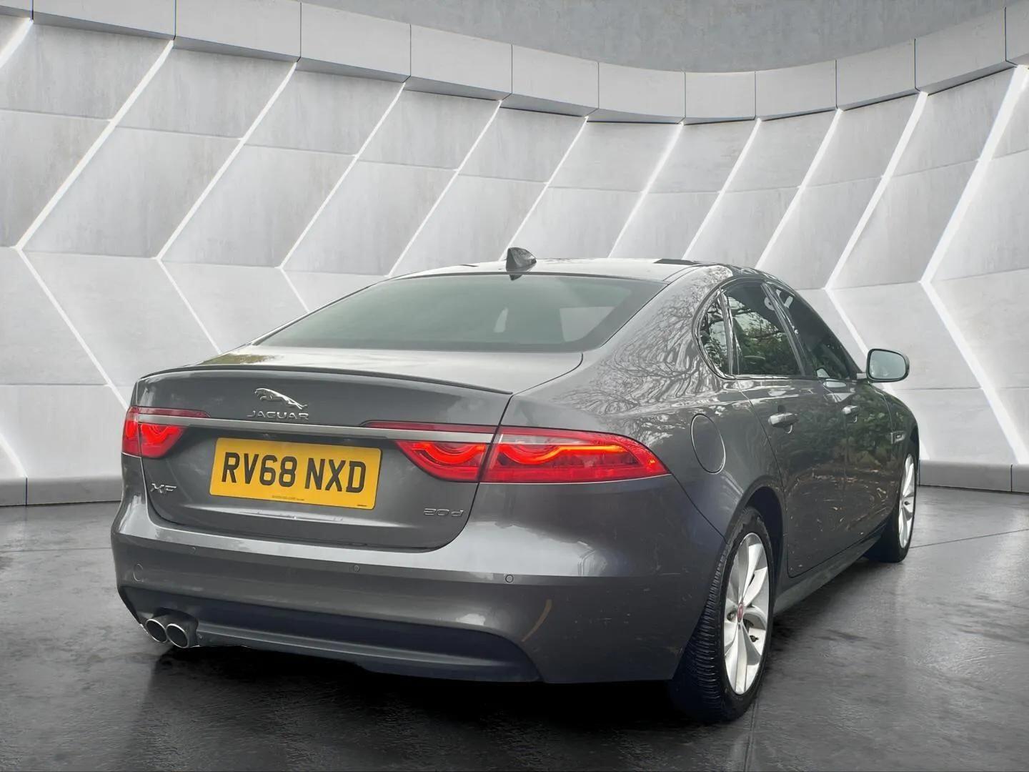 Used Jaguar XF 2018 for sale - 76598470: Photo 19