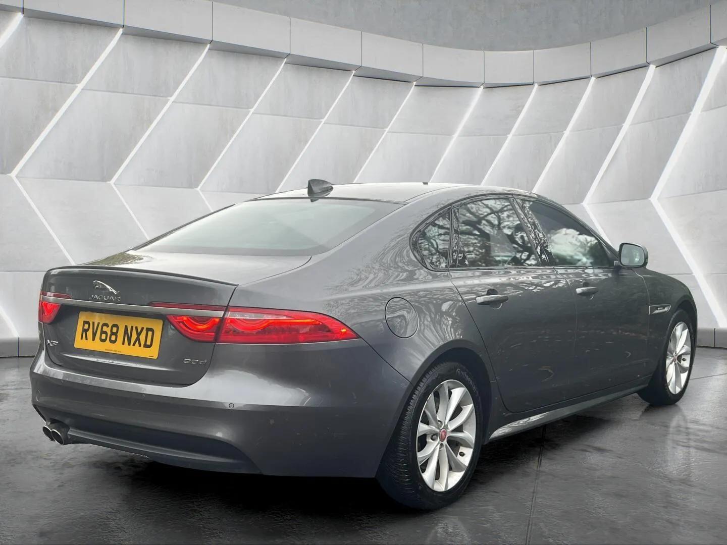 Used Jaguar XF 2018 for sale - 76598470: Photo 20