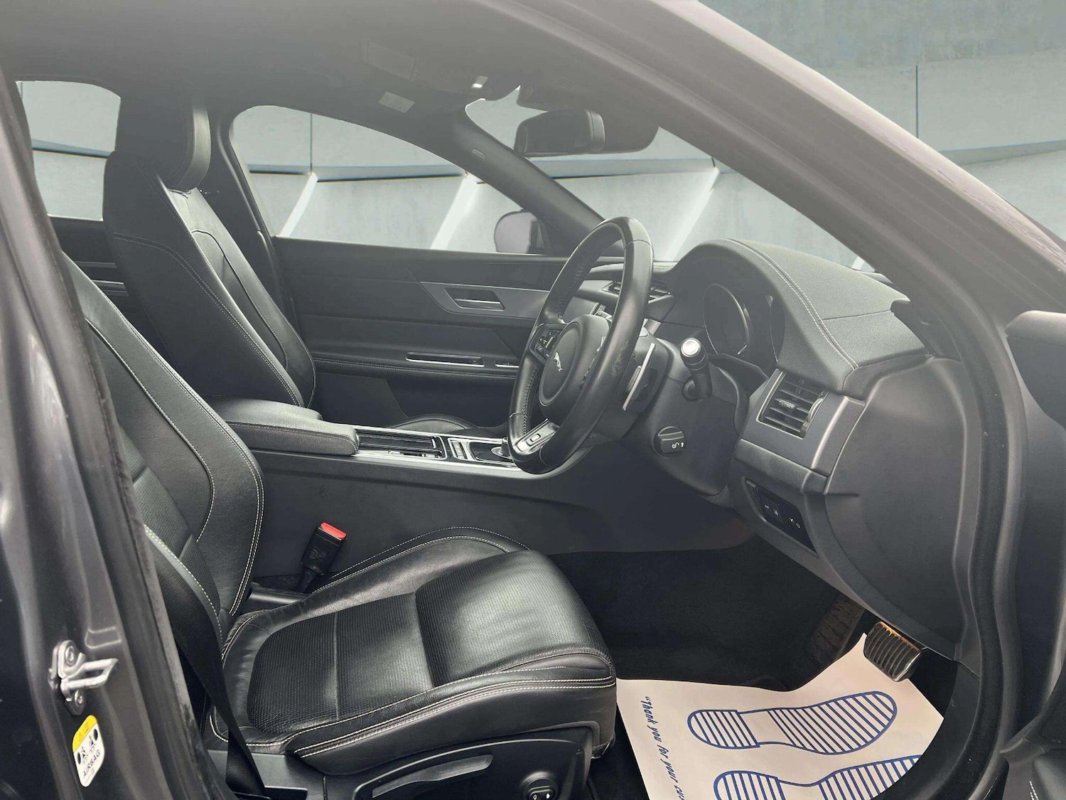 Used Jaguar XF 2018 for sale - 76598470: Photo 23