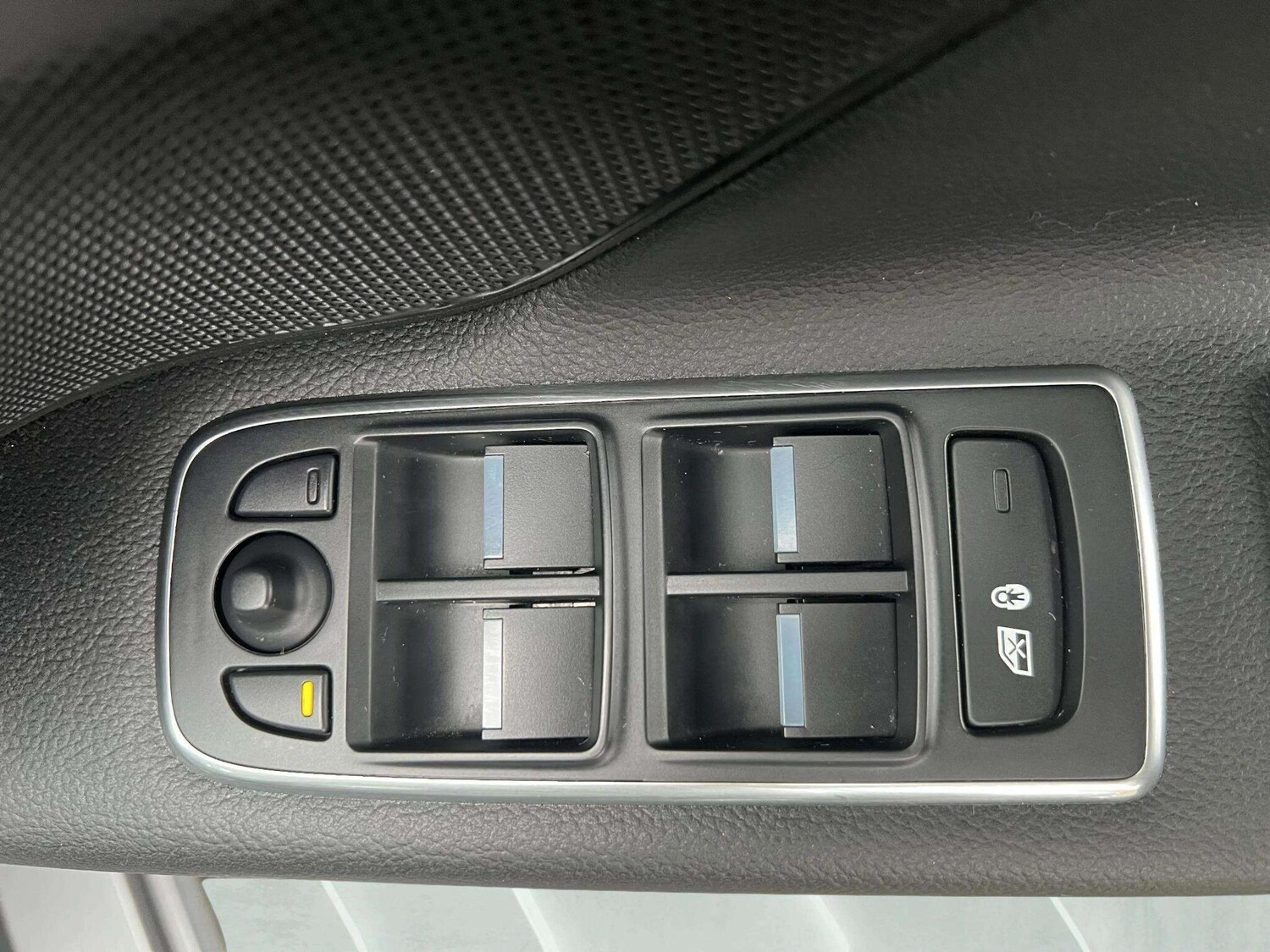 Used Jaguar XF 2018 for sale - 76598470: Photo 24