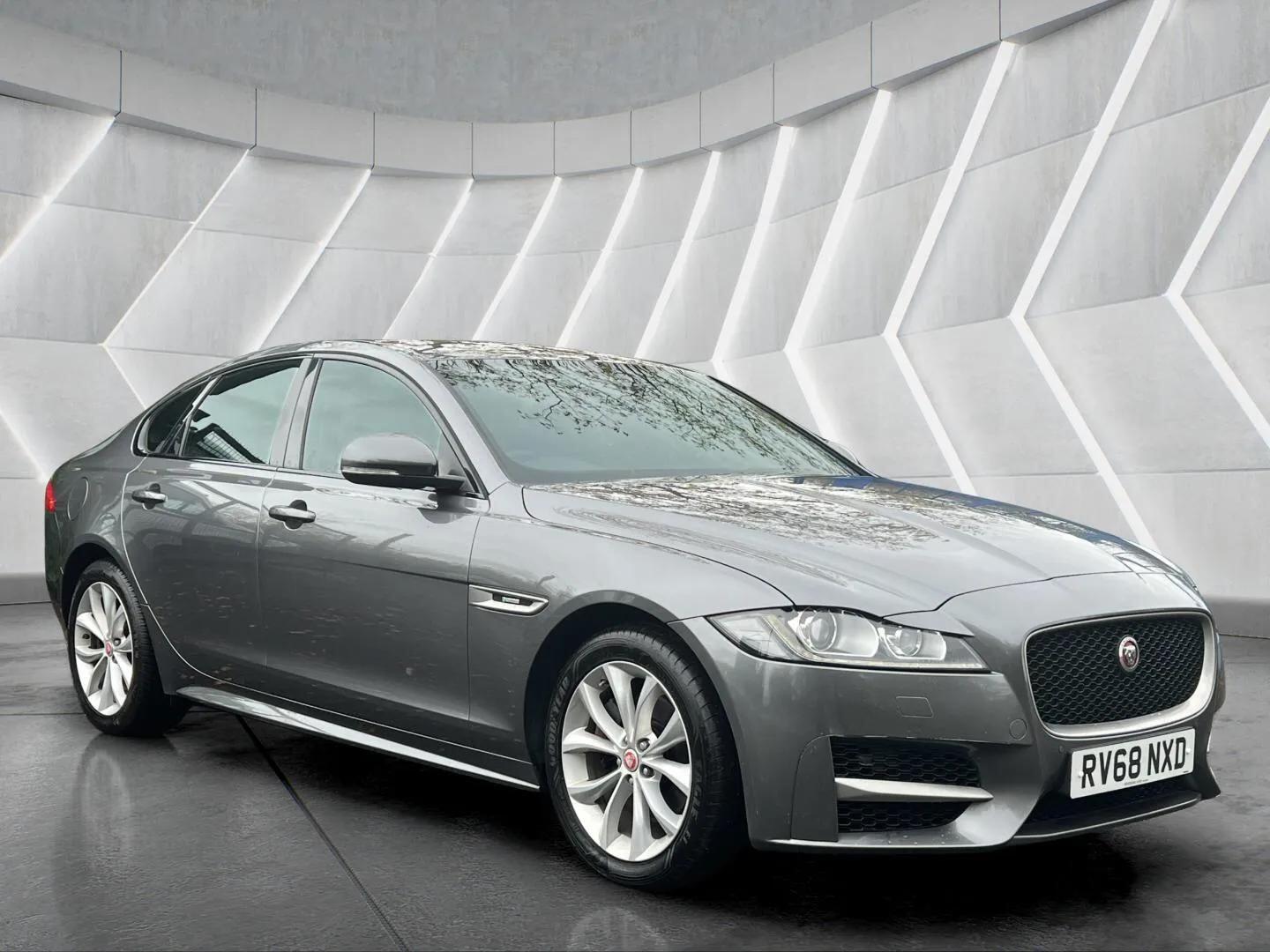 Used Jaguar XF 2018 for sale - 76598470: Photo 3