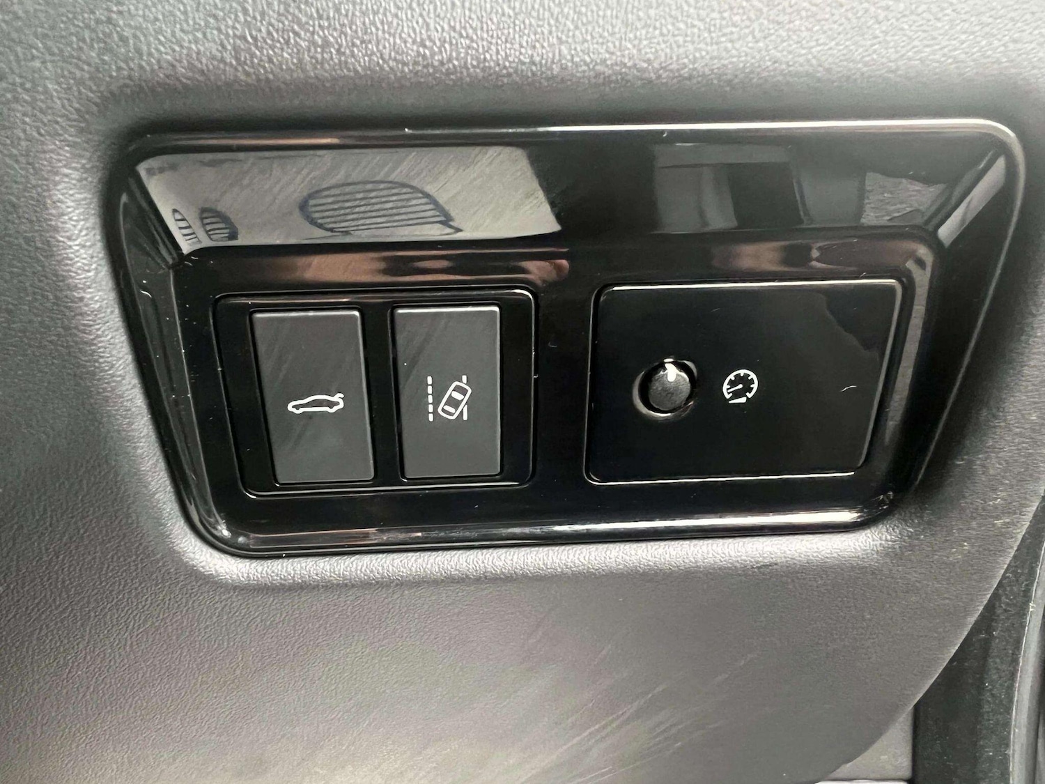 Used Jaguar XF 2018 for sale - 76598470: Photo 35