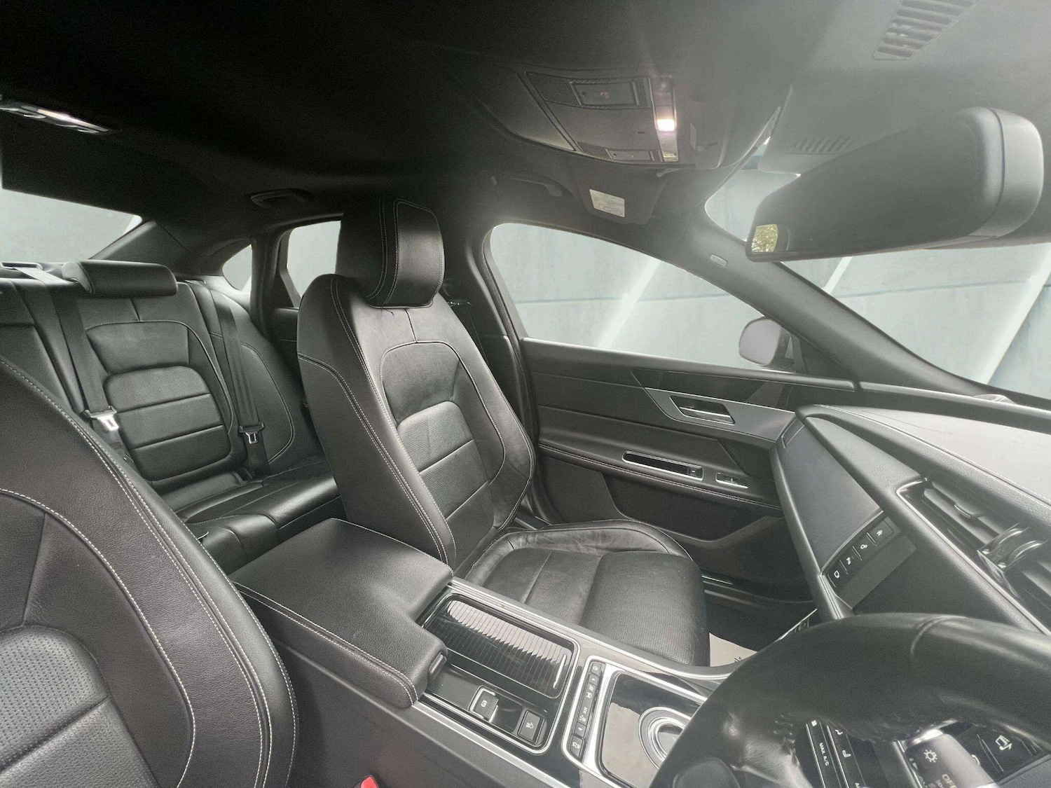 Used Jaguar XF 2018 for sale - 76598470: Photo 37